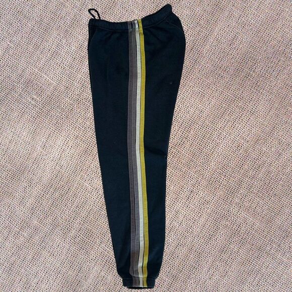 SoulCycle X Aviator Nation Sweats - Picture 8 of 9